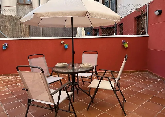 Piso Bajo Con Terraza Apartment *